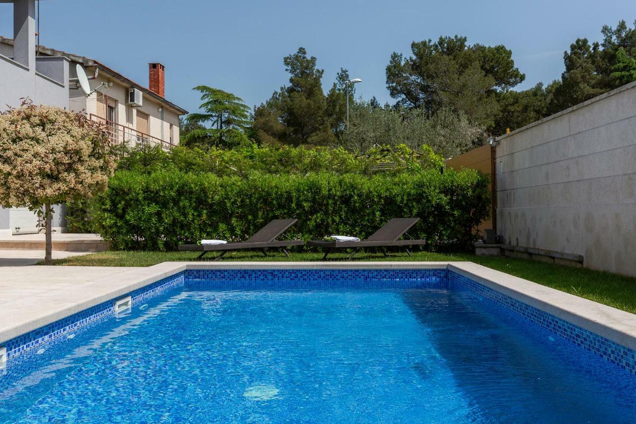 Villa Isabella Pula Exterior foto